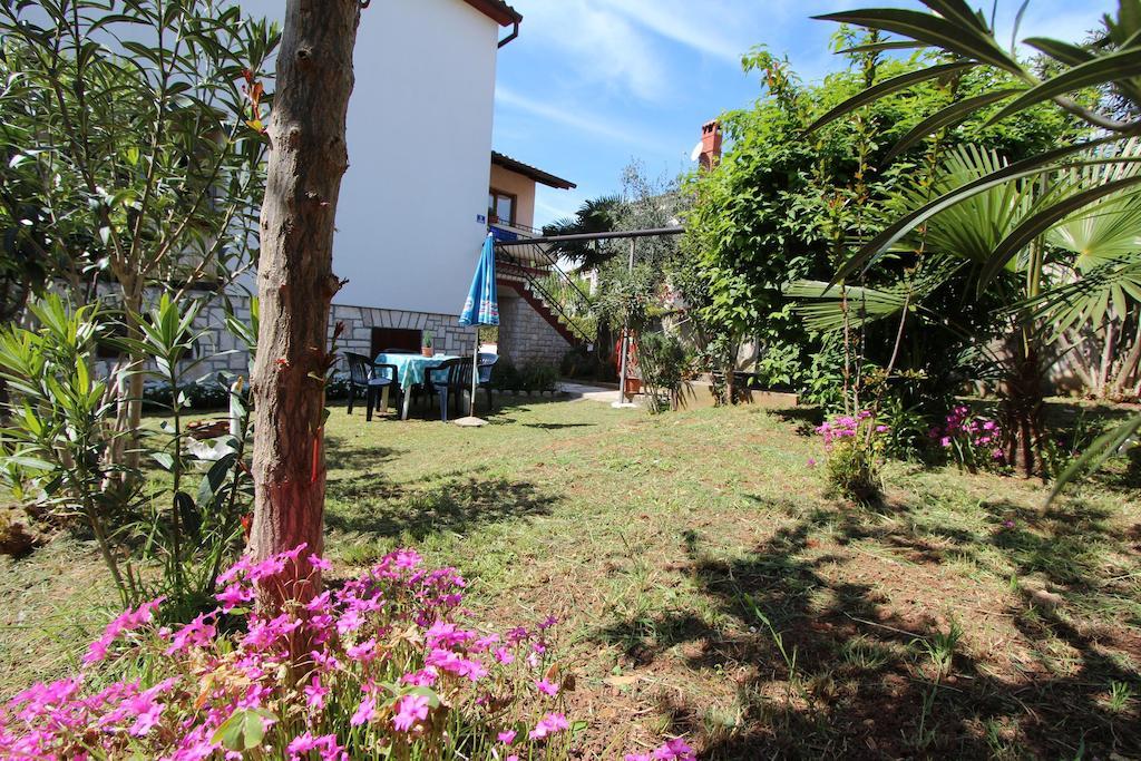 Apartments And Room Silvana Rovinj Exterior photo
