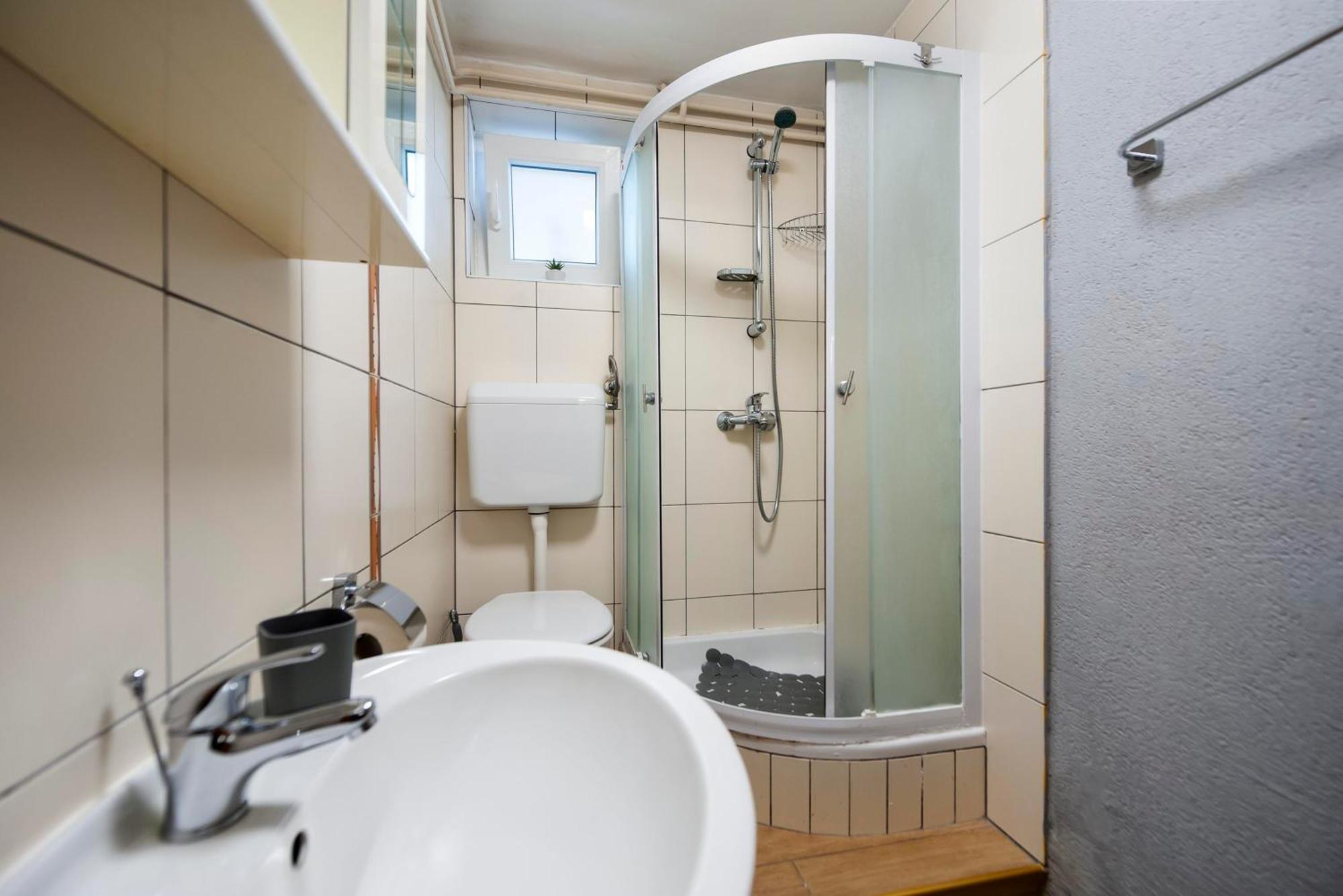 Apartments And Room Silvana Rovinj Exterior photo