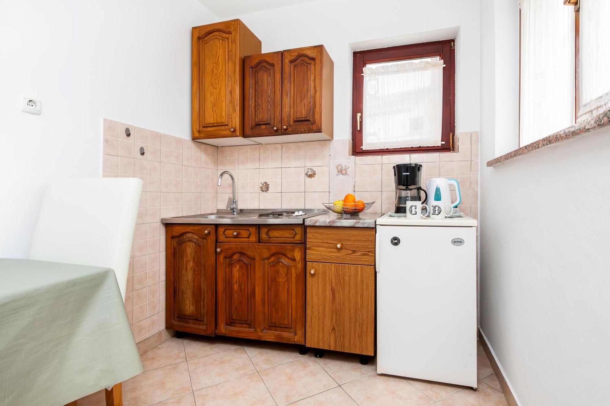 Apartments And Room Silvana Rovinj Exterior photo