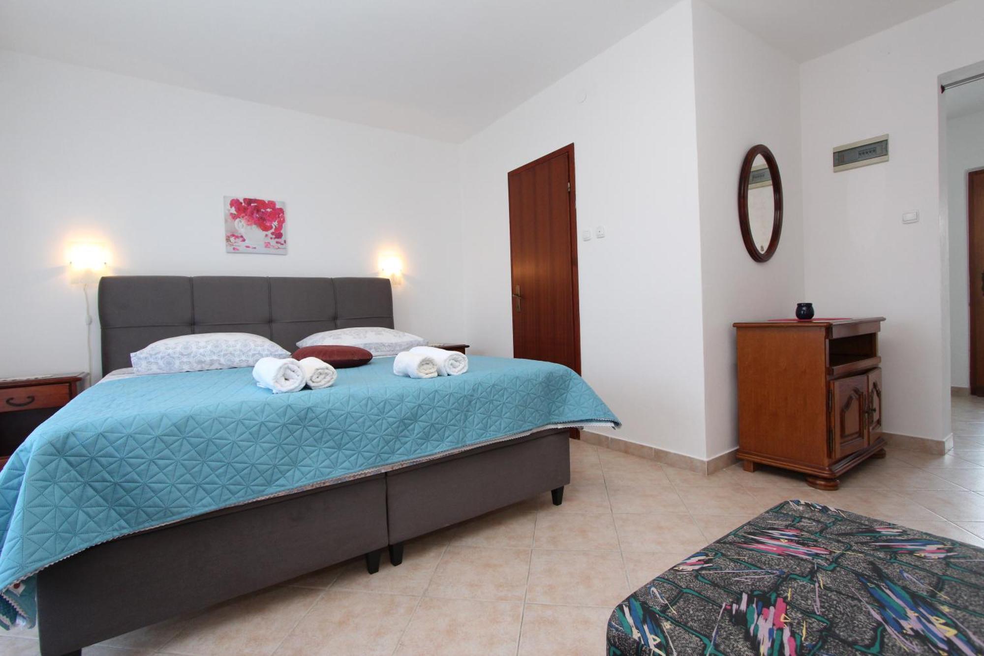 Apartments And Room Silvana Rovinj Exterior photo